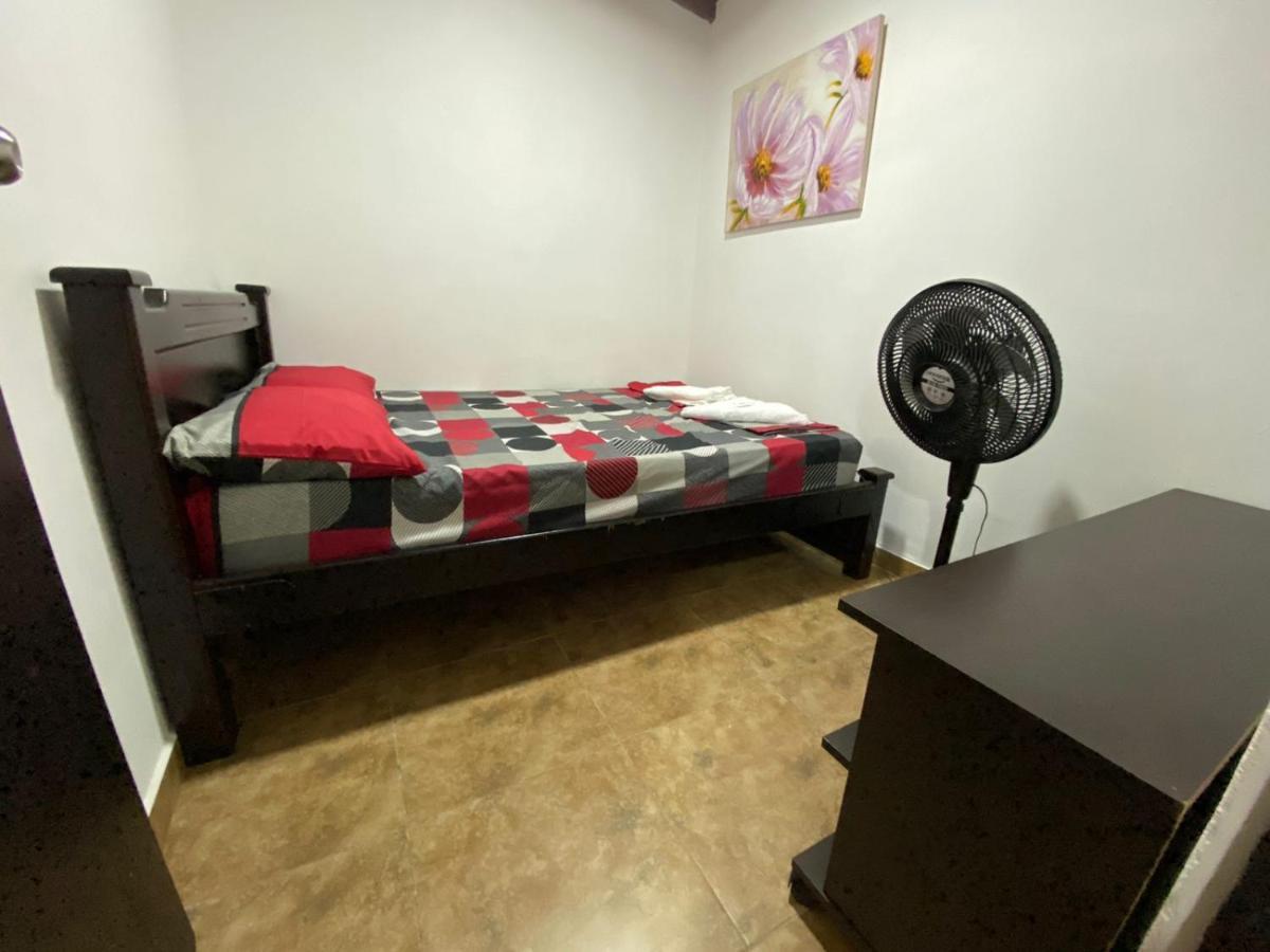Apartamentos Excelente Ubicacion Медельин Экстерьер фото